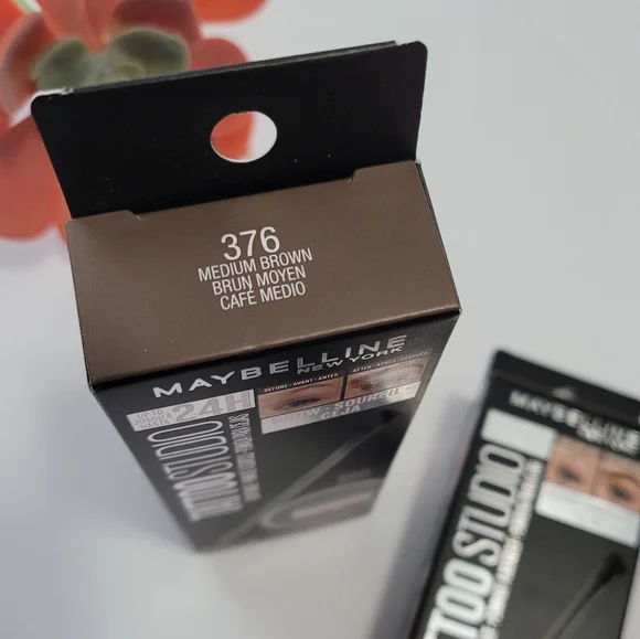 Maybelline Tattoo Studio Brow Pomade - Picture 2 of 4